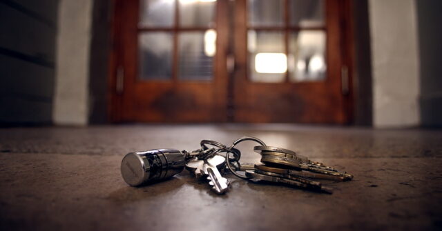 Keys that have been left on the ground